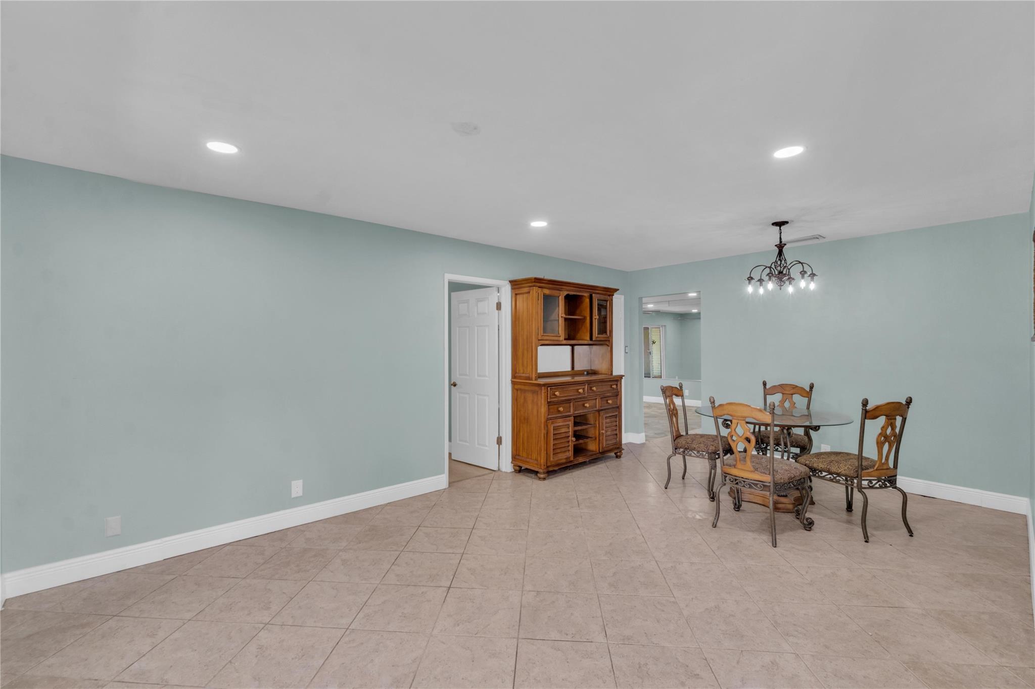 Diane Manor 50-32 B - Residential Lease