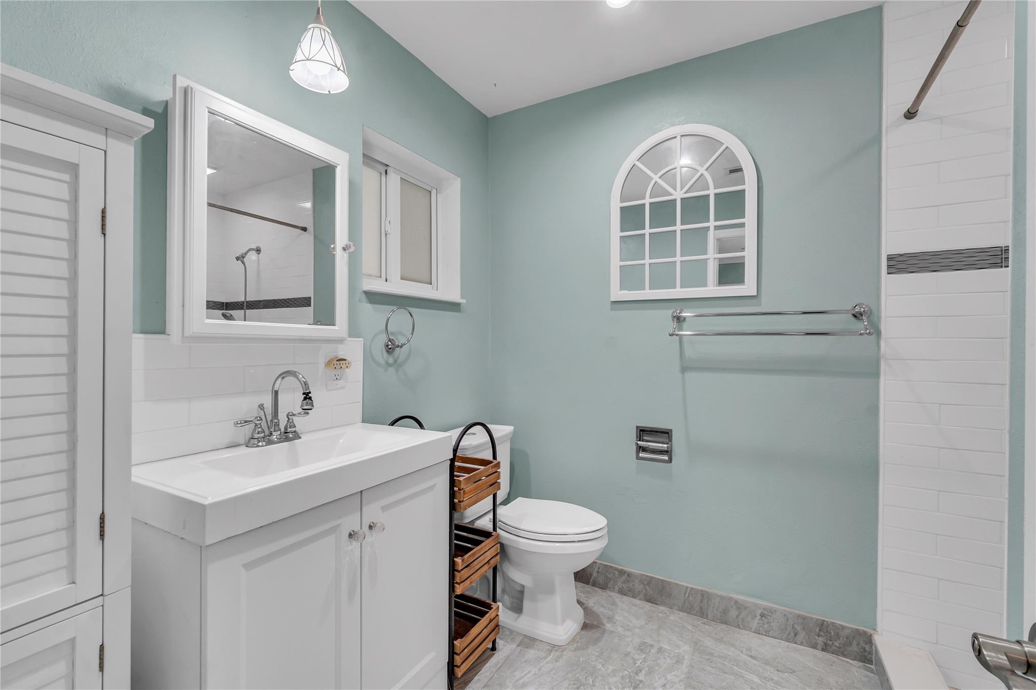 Diane Manor 50-32 B - Residential Lease