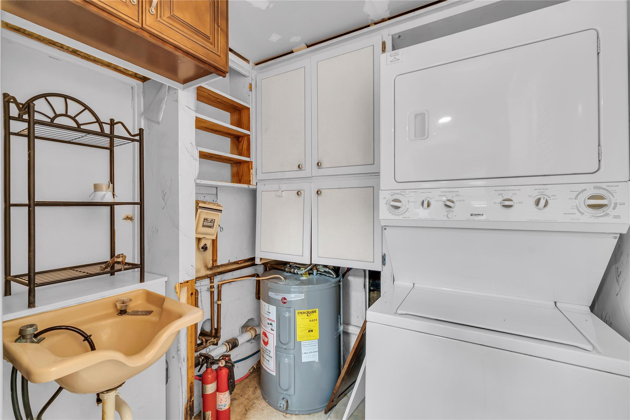 Diane Manor 50-32 B - Residential Lease