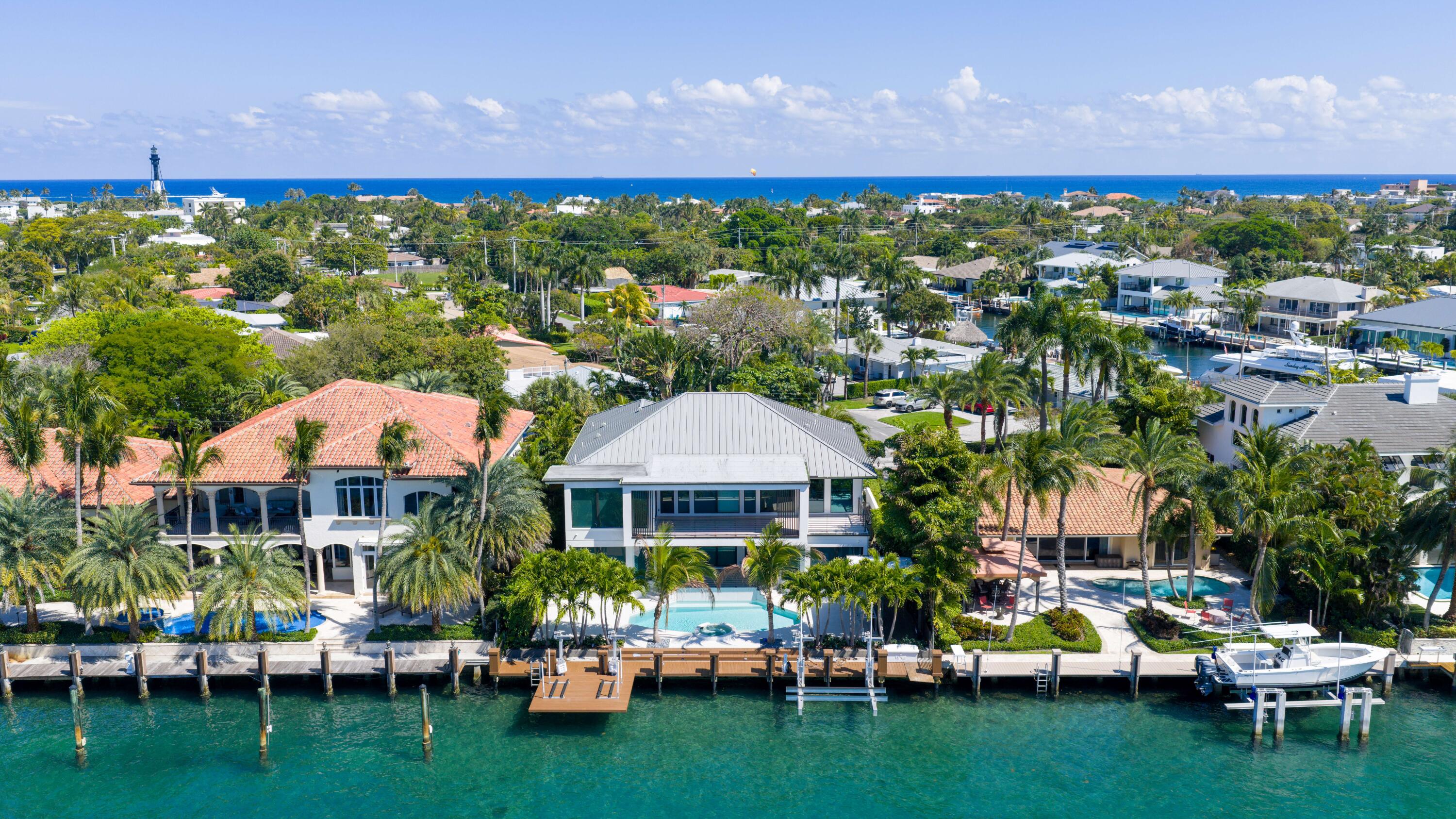 HILLSBORO SHORES SEC - Residential