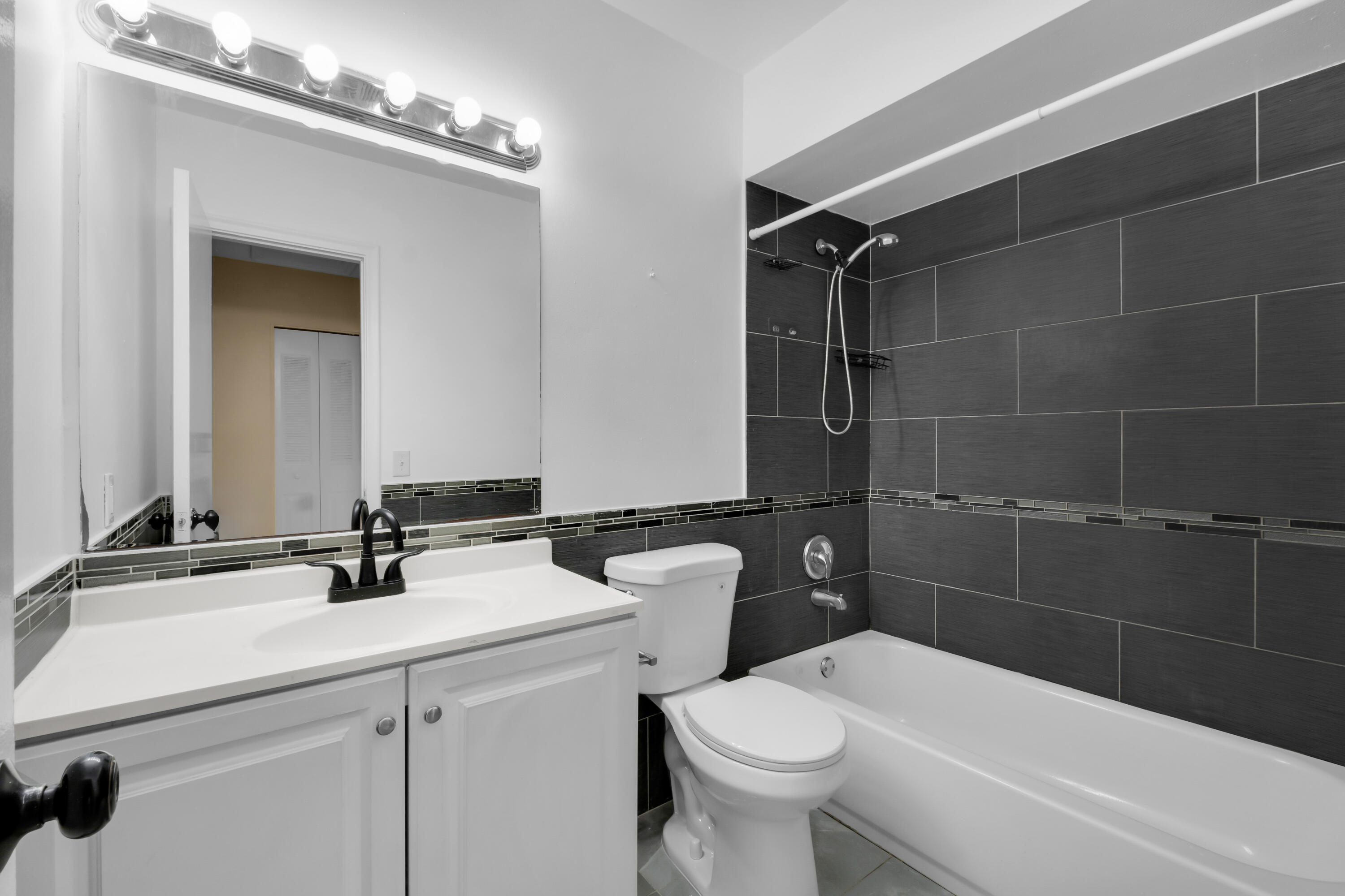 2070 NW 109th Avenue