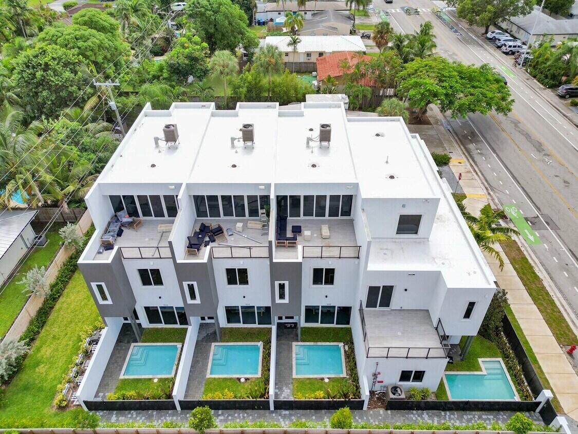 THE ENCLAVE AT LAKE RIDGE - Residential Lease