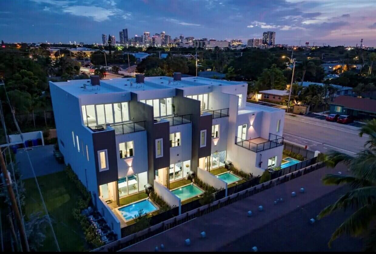 THE ENCLAVE AT LAKE RIDGE - Residential Lease