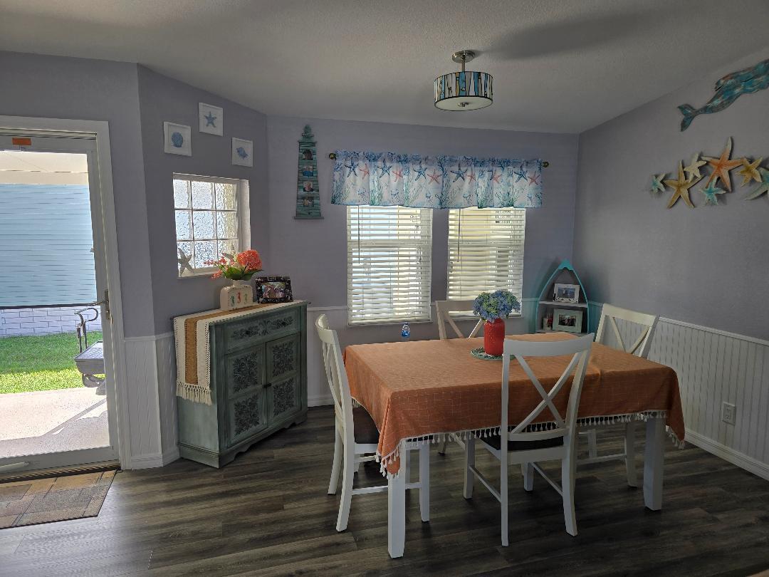 TROPICAL ISLES - Residential