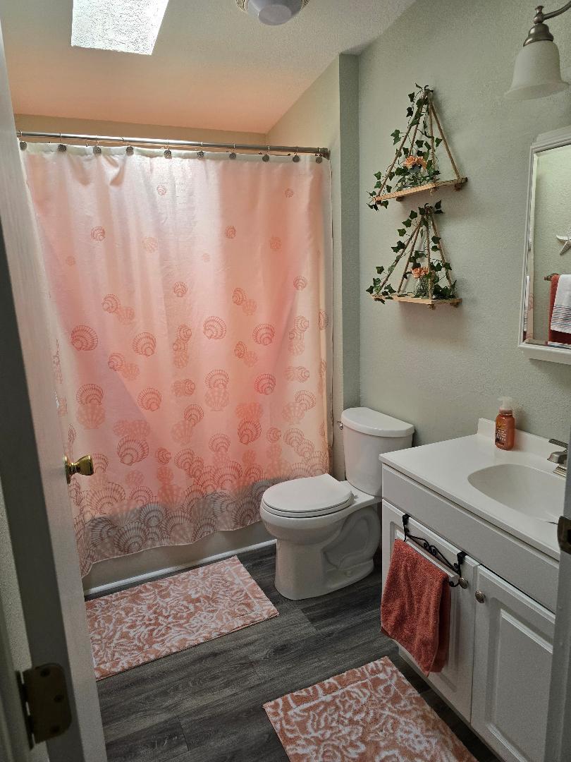 TROPICAL ISLES - Residential