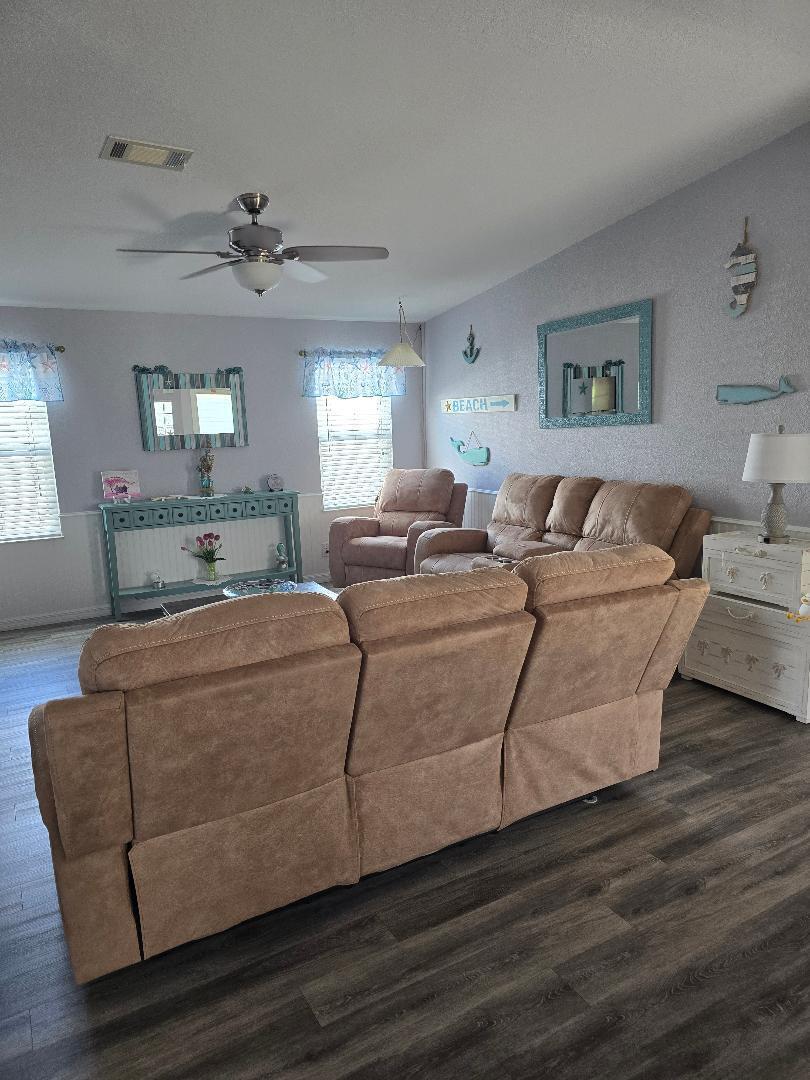 TROPICAL ISLES - Residential