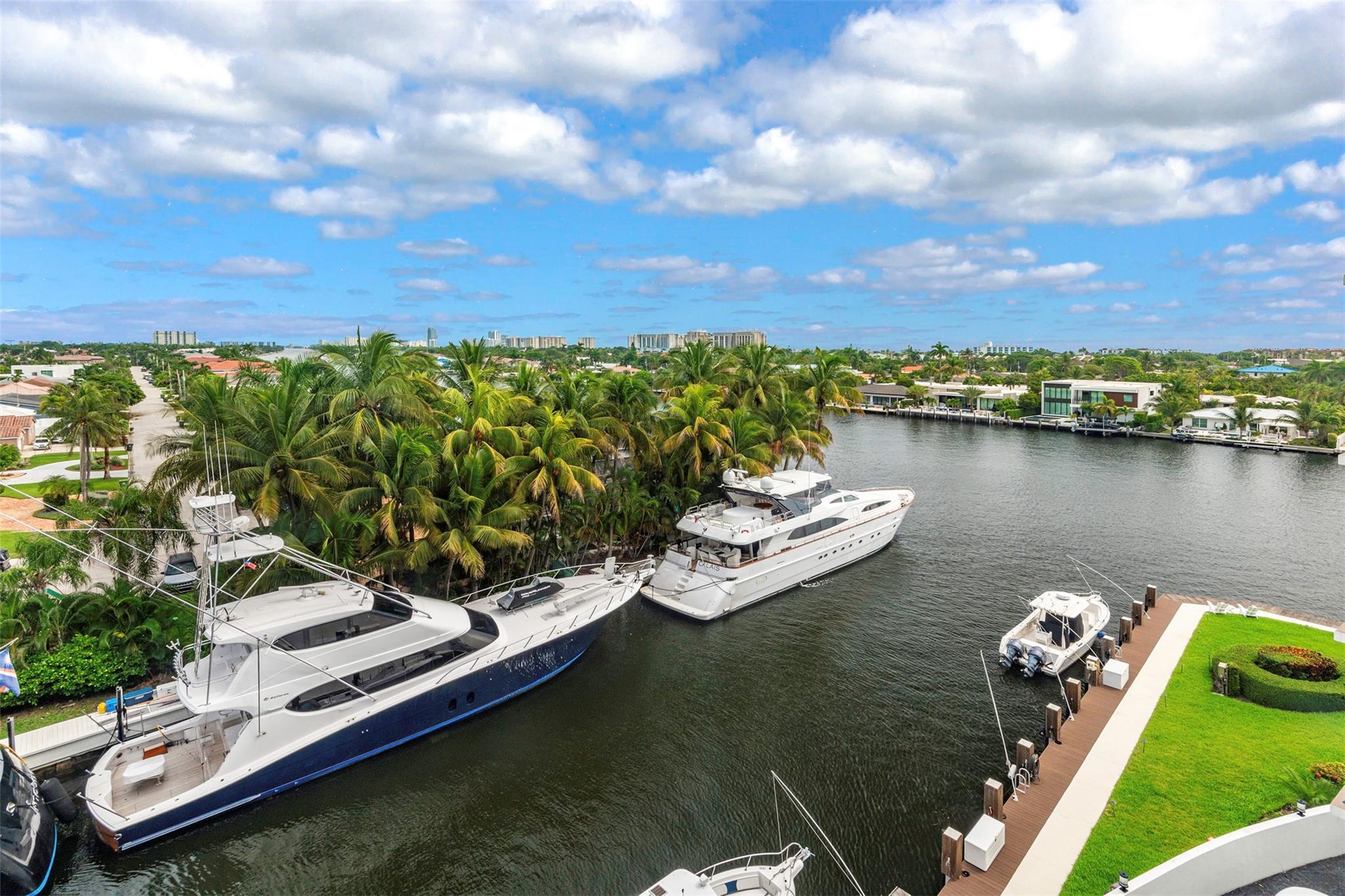 Look at these Fabulous Intracoastal and Canal Views from all Rooms ! This boutique building is right in the heart of Ft Lauderdale on the INTRACOASTAL WATERWAY ! This corner unit has lots of windows and an enclosed large glass balcony with views of the Intracoastal, Multiple Canals. and Boats ! Walk to Lauderdale by the Sea, The beach, Restaurants and shops ! Beautiful Lobby and a new Pool. Check out parking space #10. Support animals allowed !