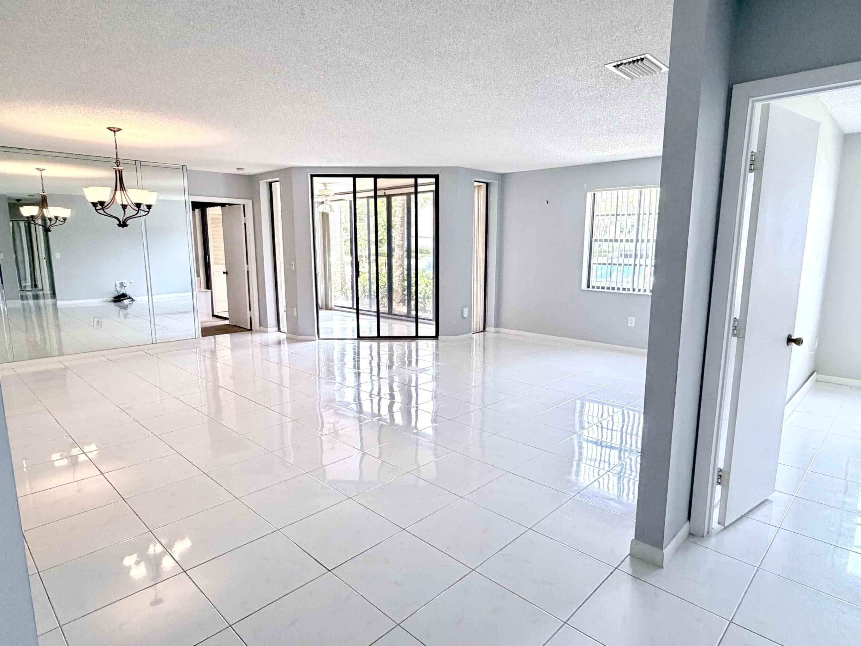 Properties | Stephanie Kaufman 5136 FLORIA Drive G