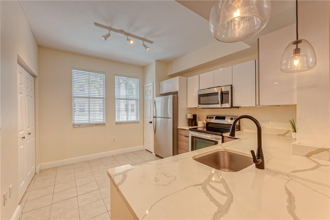 SOLE AT FORT LAUDERDALE - Residential