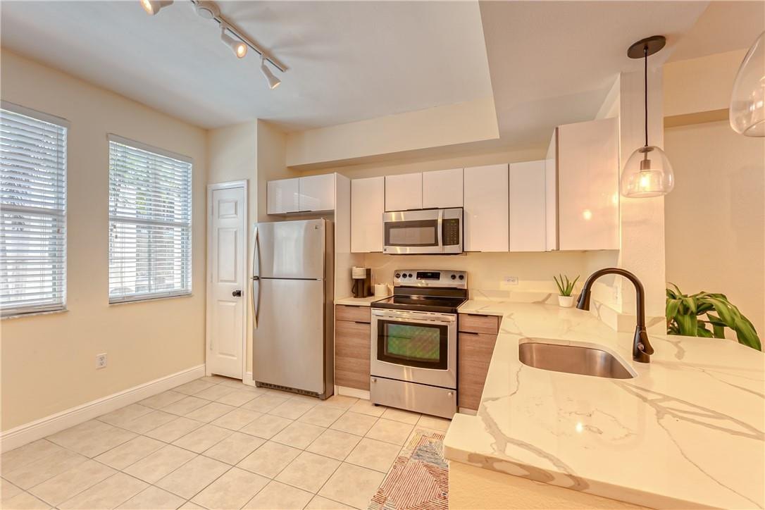 SOLE AT FORT LAUDERDALE - Residential