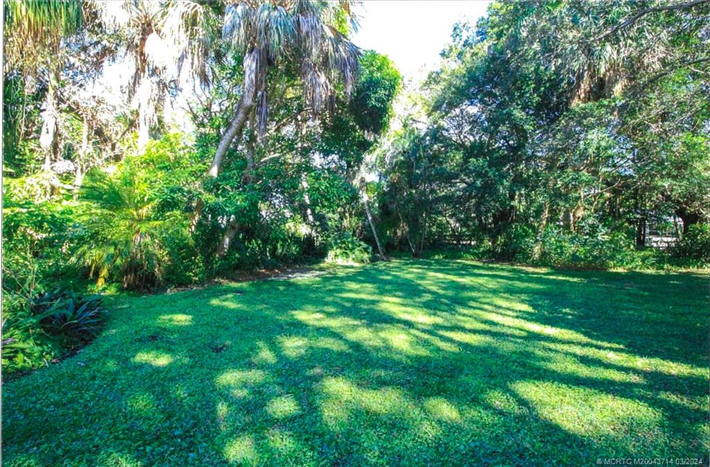 Photo of 22 N Via Lucindia, Sewalls Point, FL 34996 (MLS # B26054716)