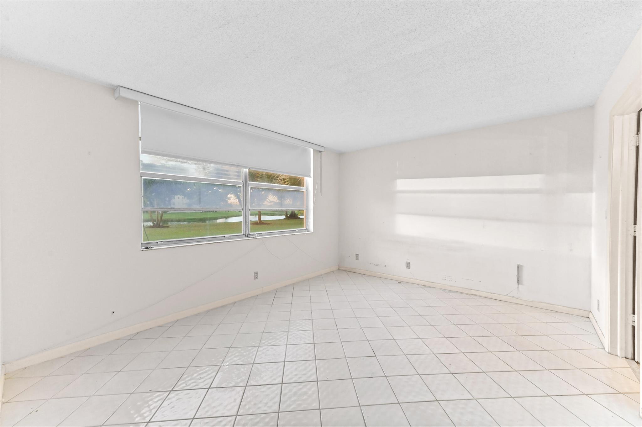 VILLAGES OF ORIOLE - Residential