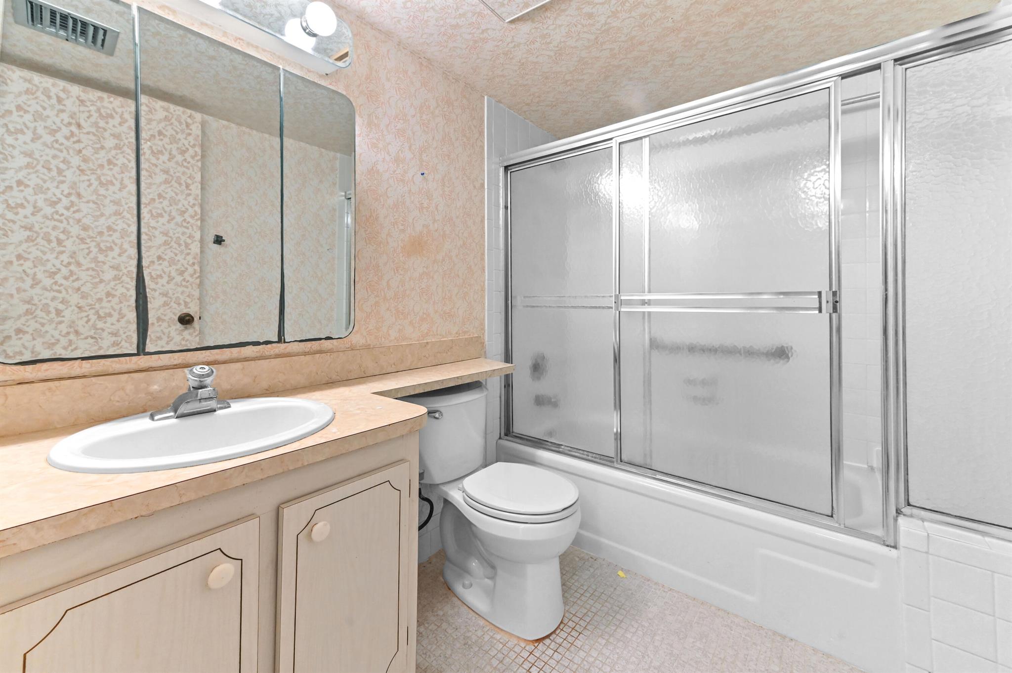 VILLAGES OF ORIOLE - Residential