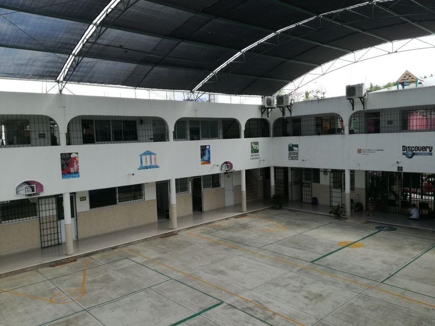 Building for Sale in a High-Value Area: 
Attention passionate investors and entrepreneurs! This is a unique opportunity to secure the success of your project in Cancun.
An excellent property for investment and business—two buildings for sale with facilities originally designed for educational purposes.
Prime Location:
As in all real estate, location is key. This property boasts a strategic and unique position in one of the fastest-growing areas.
Property Features:
• Lot Size: 2,053.53 m²
• Construction Area: 1,875.56 m² (Two buildings, two floors each, with the potential to add a third floor)
• Additional Land: 661.24 m² plot prepared for a fast soccer field (sold separately)
• Well-Maintained Facilities: Secure and constantly maintained to remain in excellent condition