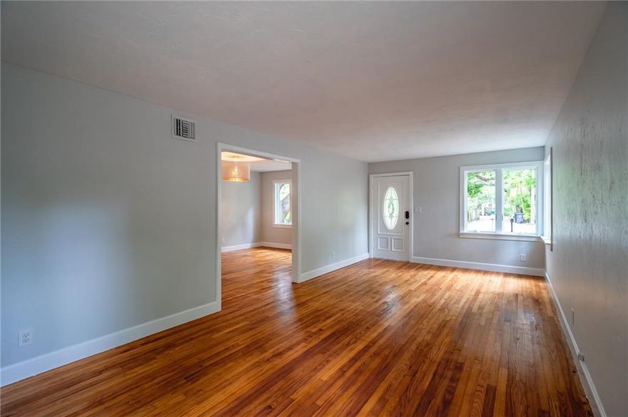 Farm style  2 story 3/2 on 1/2 acre lot in the middle of a huge stand of ancient oak trees.!! Home has been totally renovated and features formal living room, formal dining room, huge gourmet kitchen with top of the line appliances. Gleaming hardwood floors with high ceilings, newer windows and everything freshly painted. Two large bedrooms and 1 bathroom on the second floor. 3rd bedroom can flex to office, den, florida room or any other use. First floor has an updated bathroom as well! Cottage in rear is not included in lease and has been rented separately. Plenty of off street parking. Easy to see!