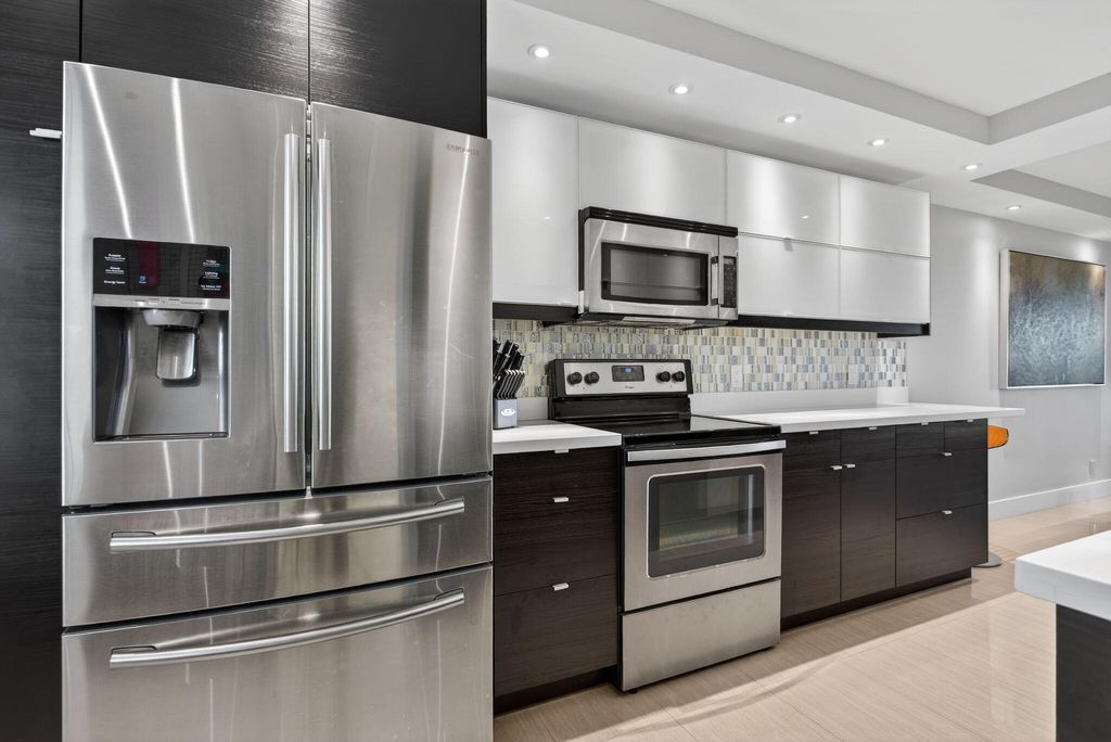 Photo of 3503 Oaks Way #506, Pompano Beach, FL 33069 (MLS # B26009974)