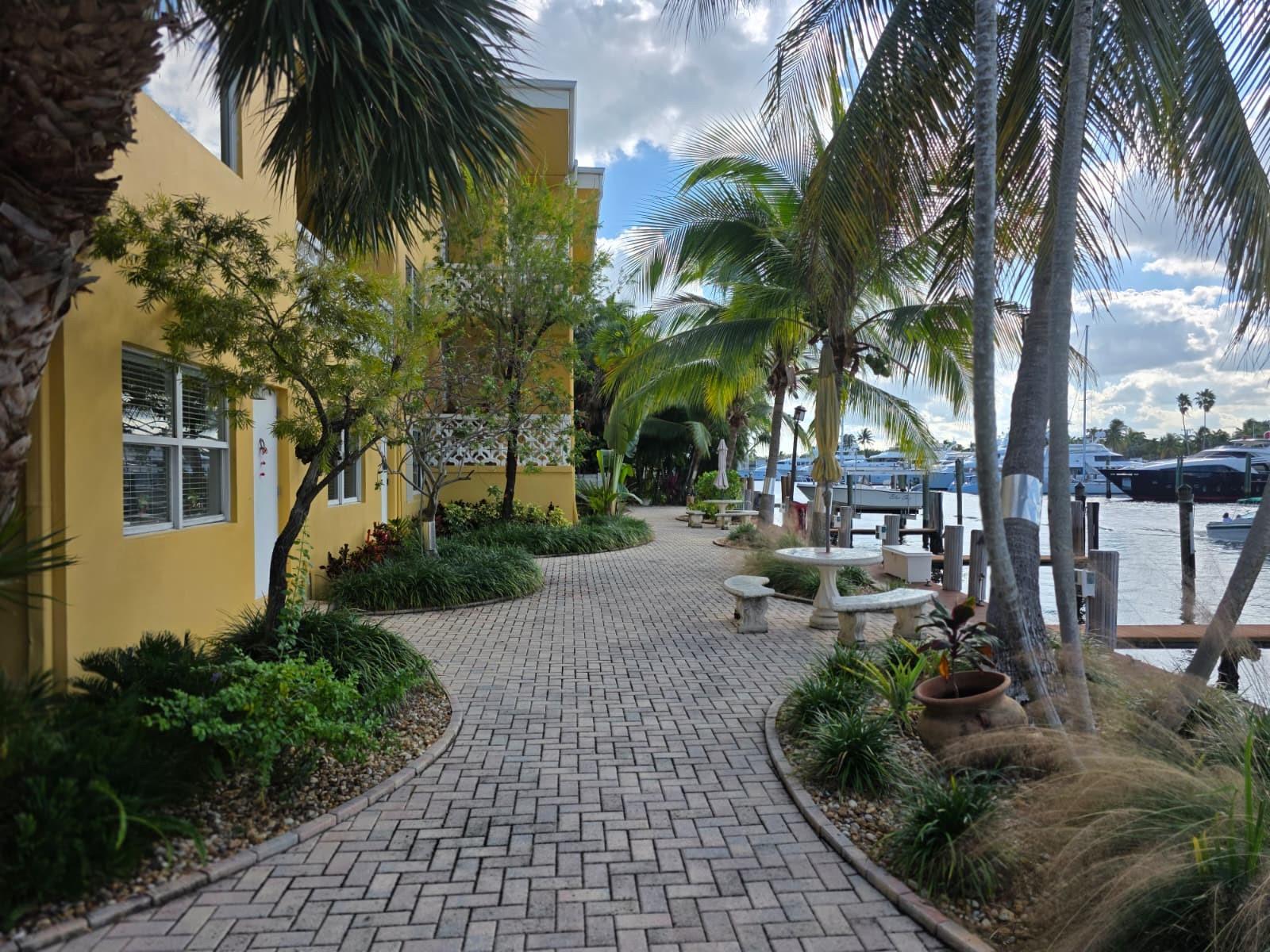 MIDDLE RIVER VILLAS - Residential