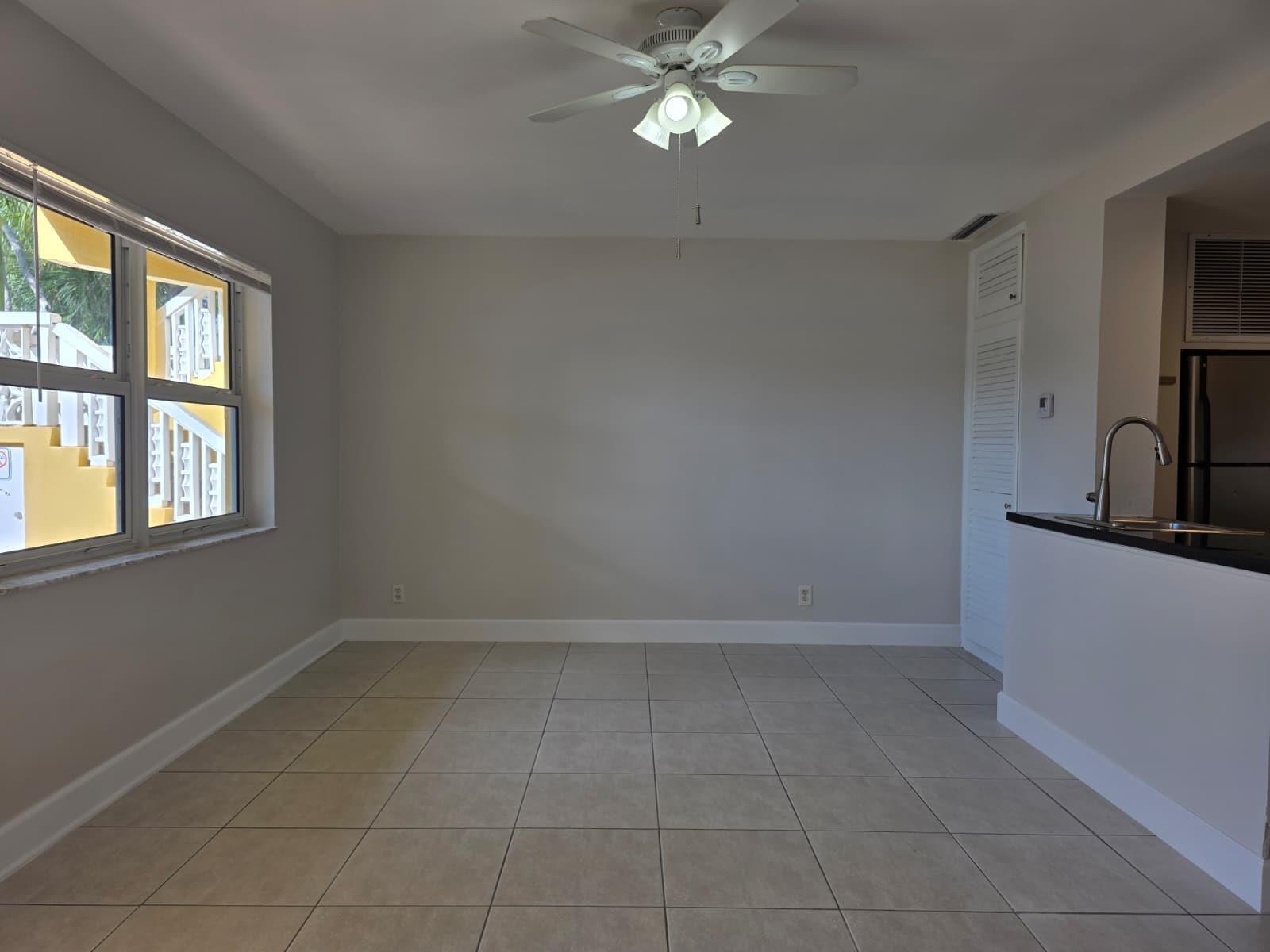 MIDDLE RIVER VILLAS - Residential