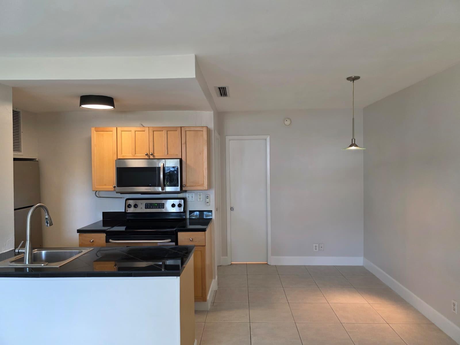 MIDDLE RIVER VILLAS - Residential