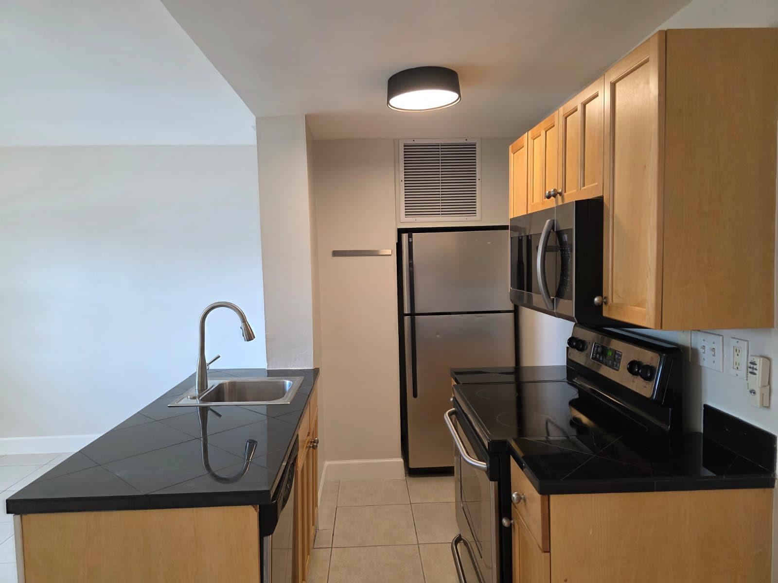 MIDDLE RIVER VILLAS - Residential