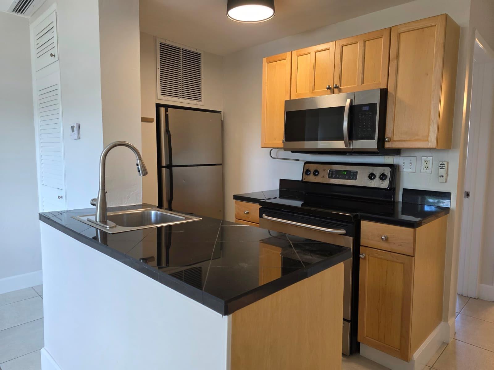 MIDDLE RIVER VILLAS - Residential