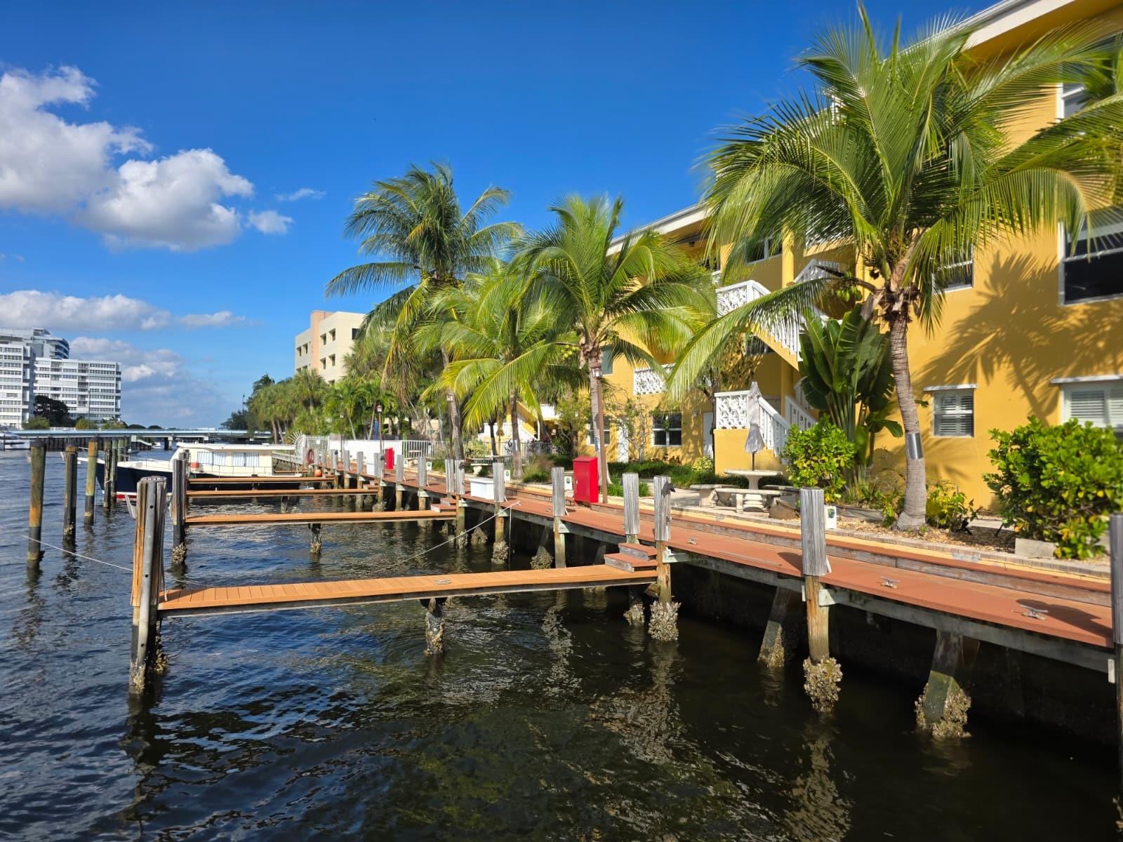 MIDDLE RIVER VILLAS - Residential