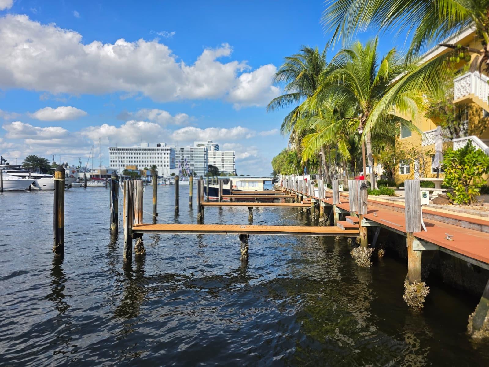 MIDDLE RIVER VILLAS - Residential