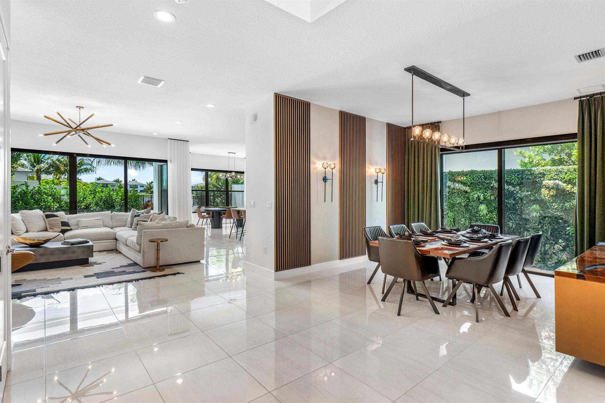 8294 Fishhawk Falls Court