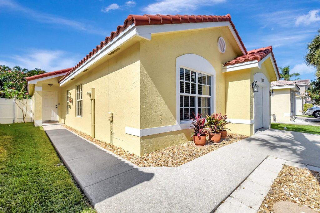 Photo of 8024 Stirrup Cay Court, Boynton Beach, FL 33436 (MLS # R11085796)