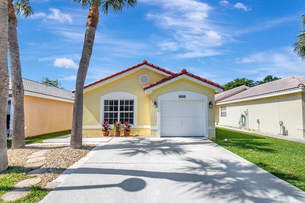 Photo of 8024 Stirrup Cay Court, Boynton Beach, FL 33436 (MLS # R11085796)