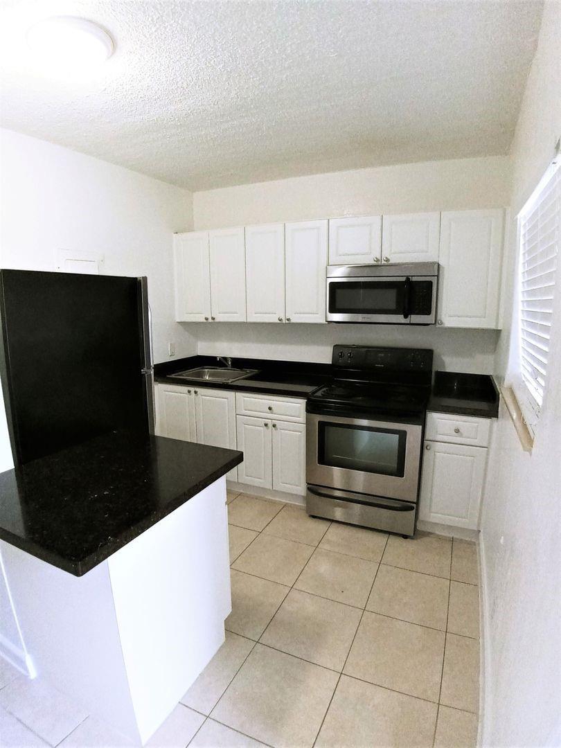 Riverside Add Amd 1-13 B - Residential Lease