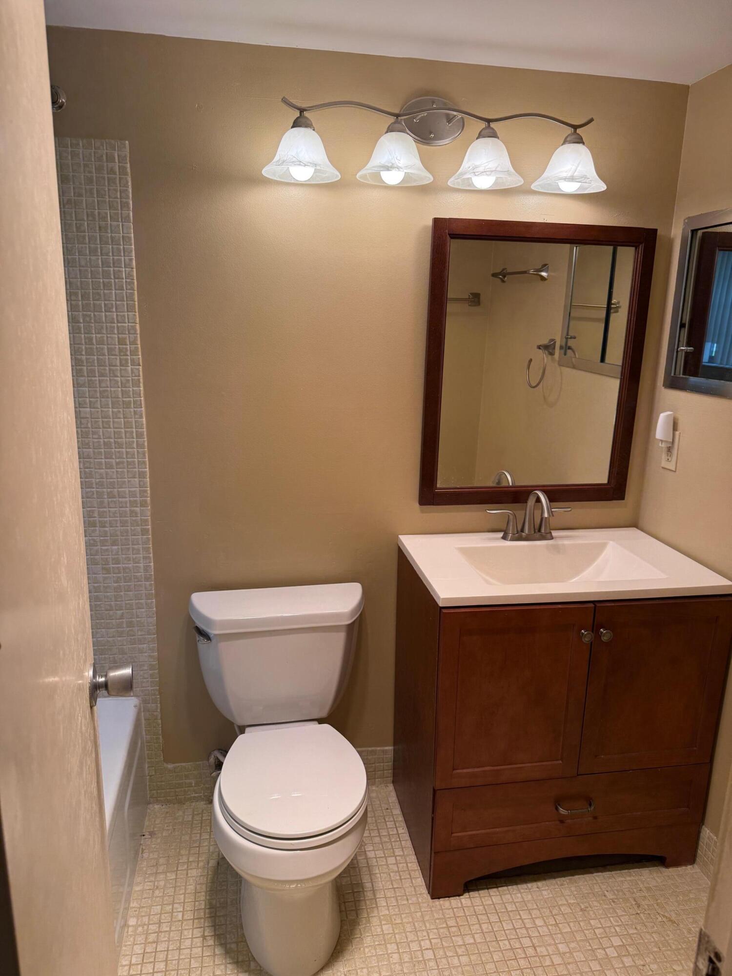 SUSSEX CONDO - Residential