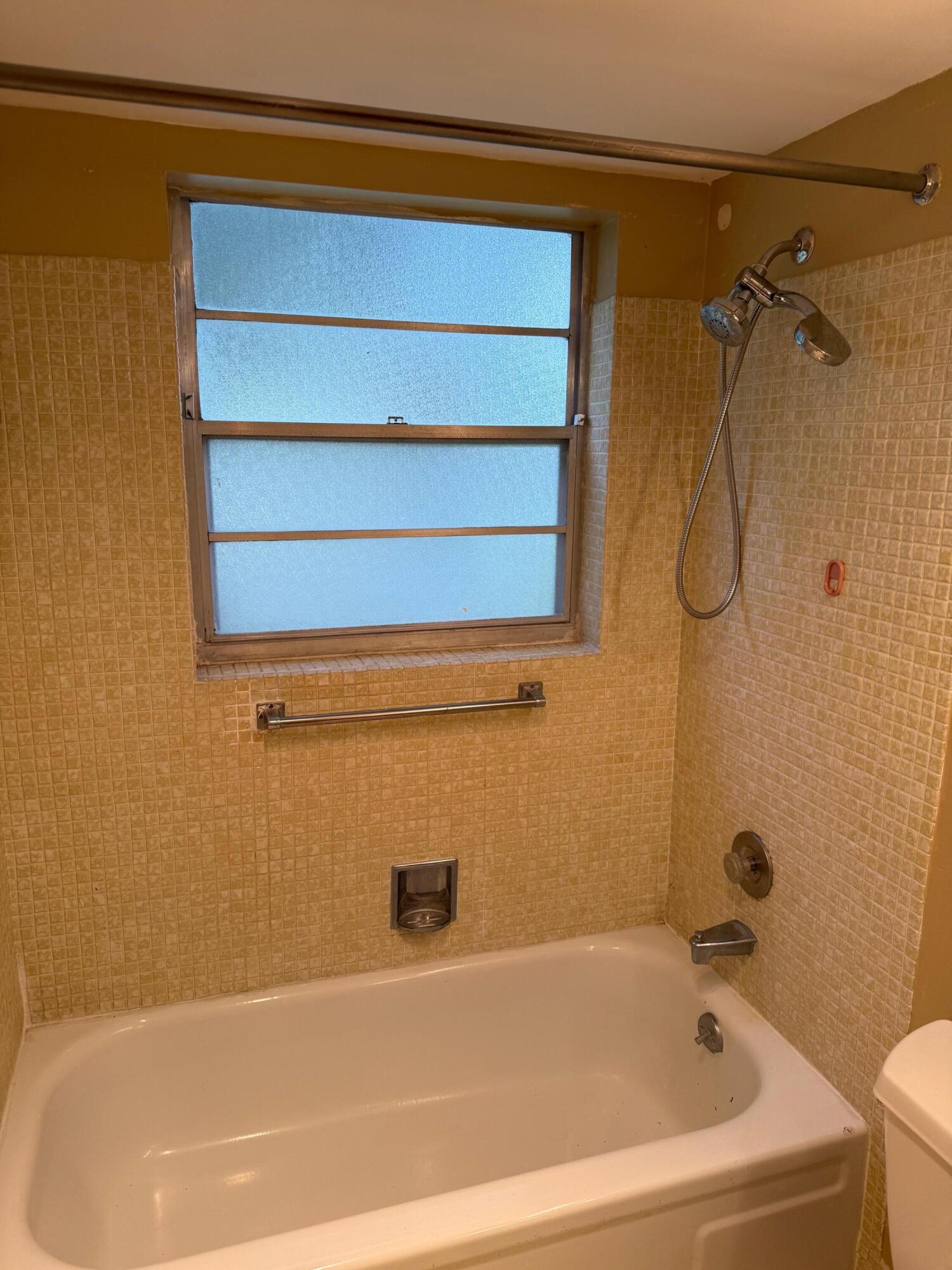 SUSSEX CONDO - Residential