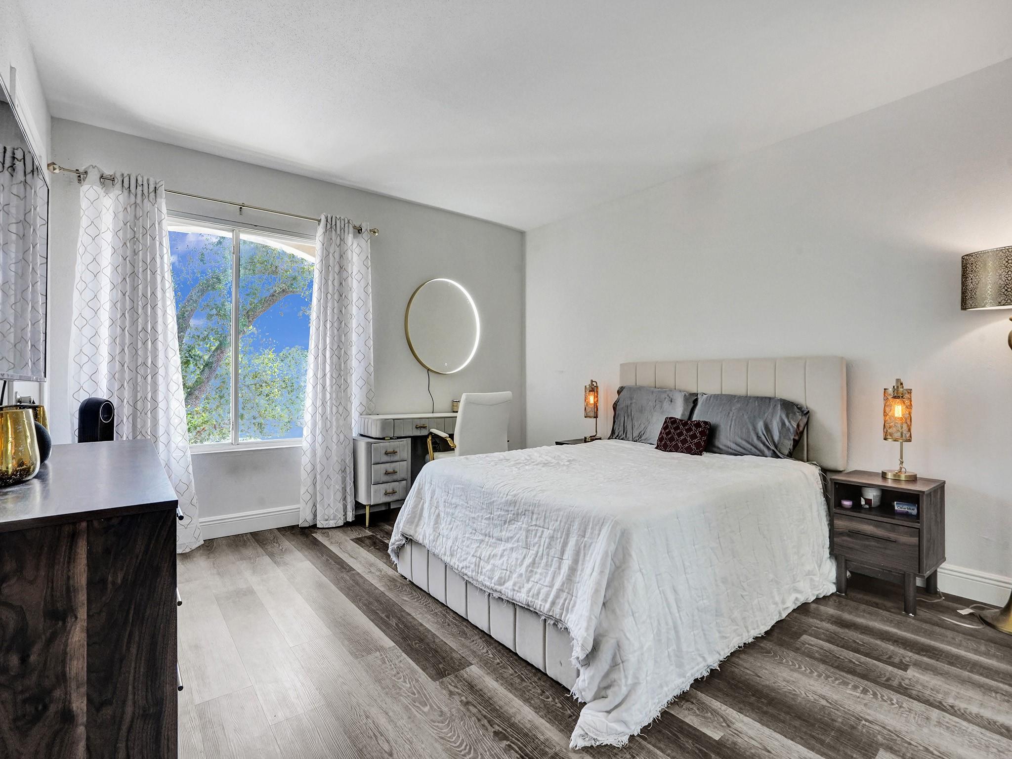 Sailboat Pointe Condo - Residential Lease