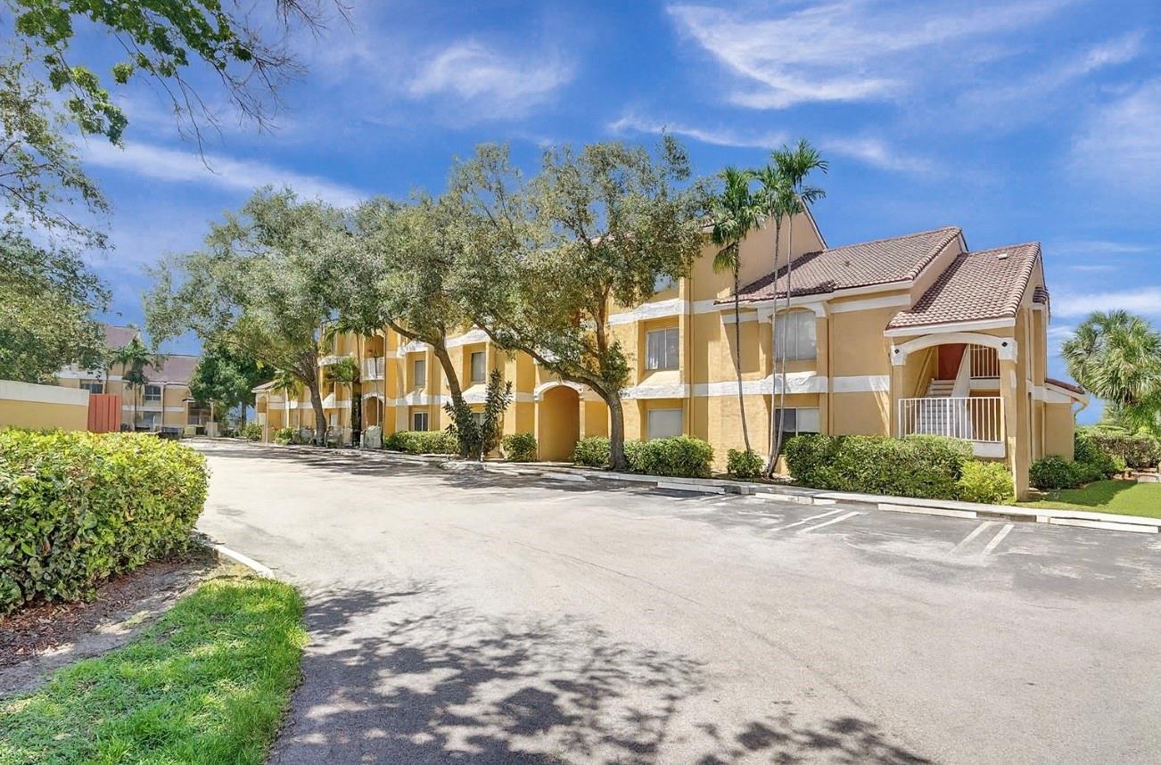 Sailboat Pointe Condo - Residential Lease