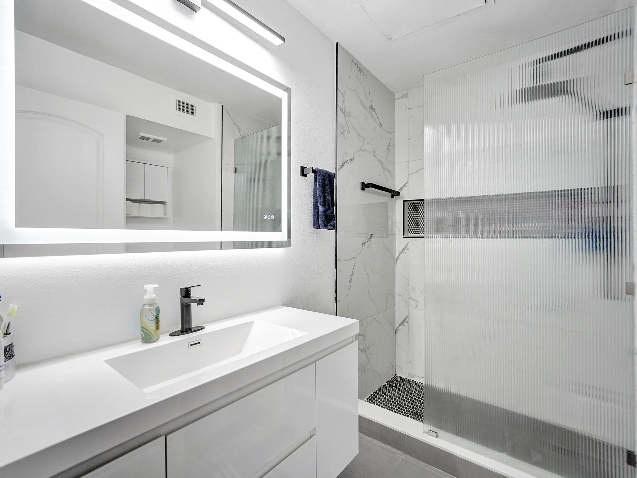 Sailboat Pointe Condo - Residential Lease