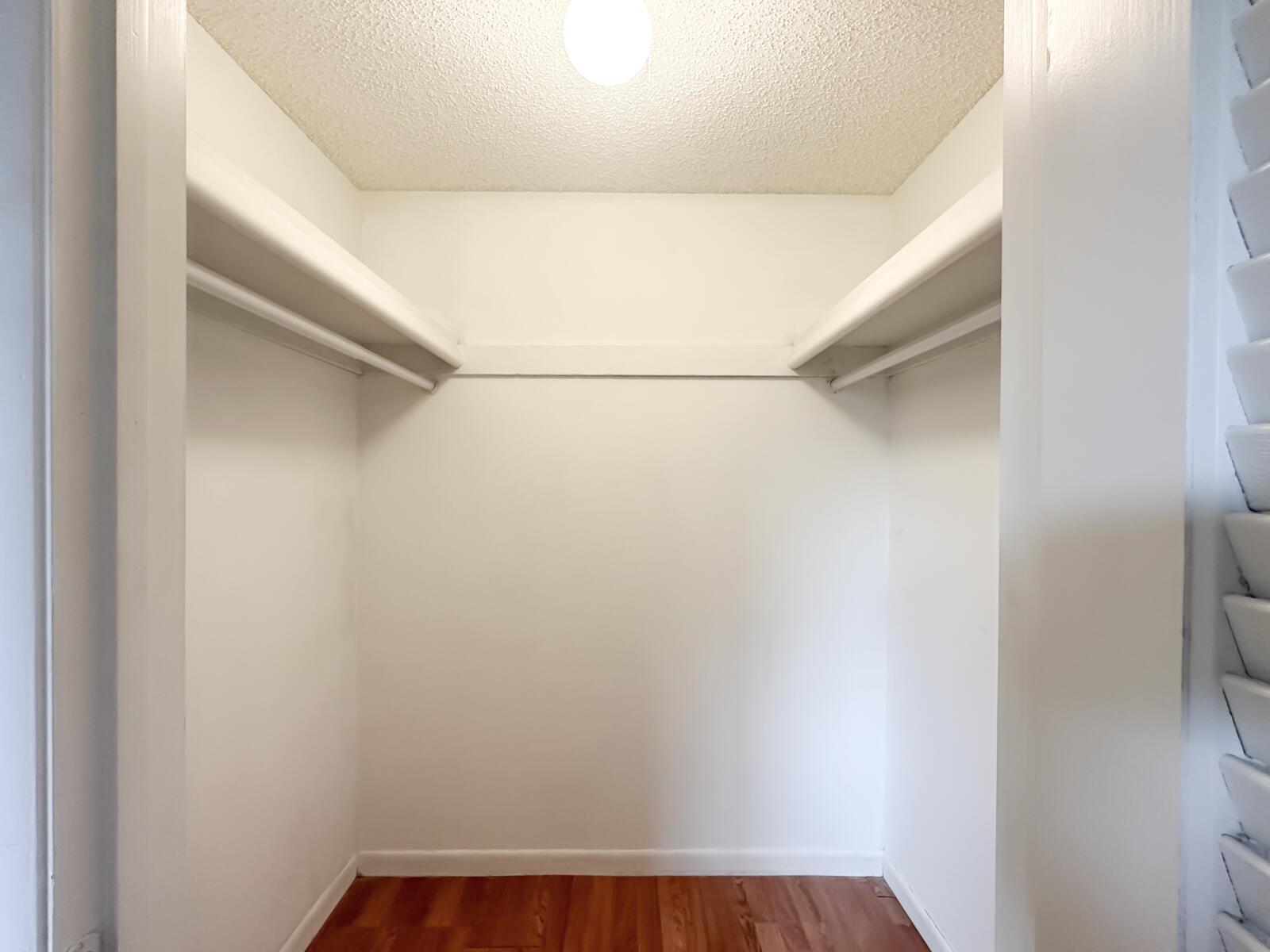 SANDAL FOOT SQUIRE COND - Residential Lease