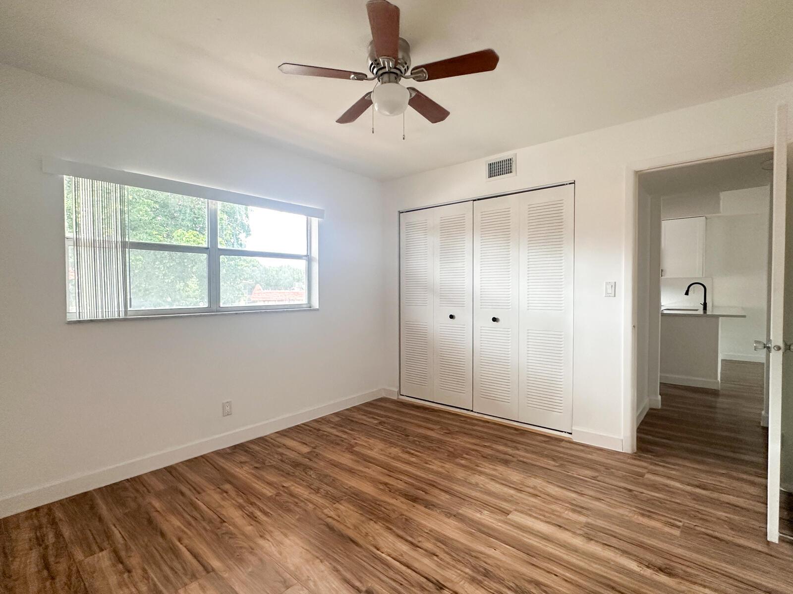 SANDAL FOOT SQUIRE COND - Residential Lease