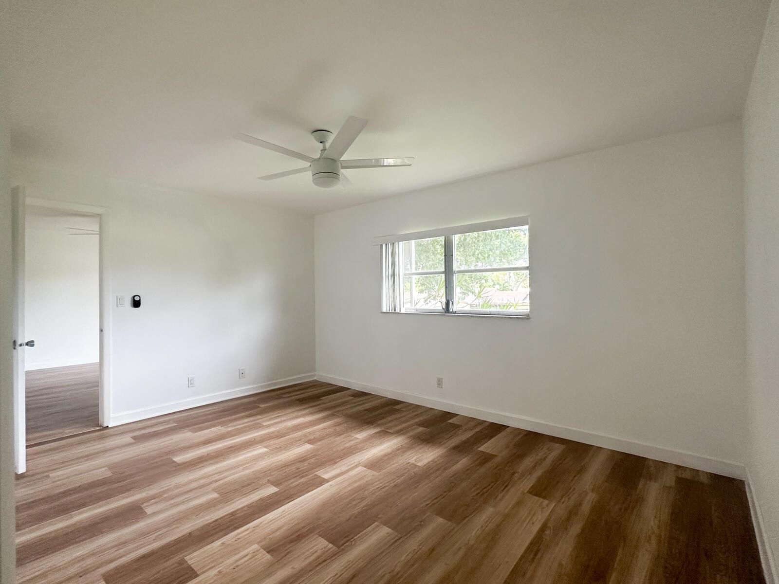 SANDAL FOOT SQUIRE COND - Residential Lease