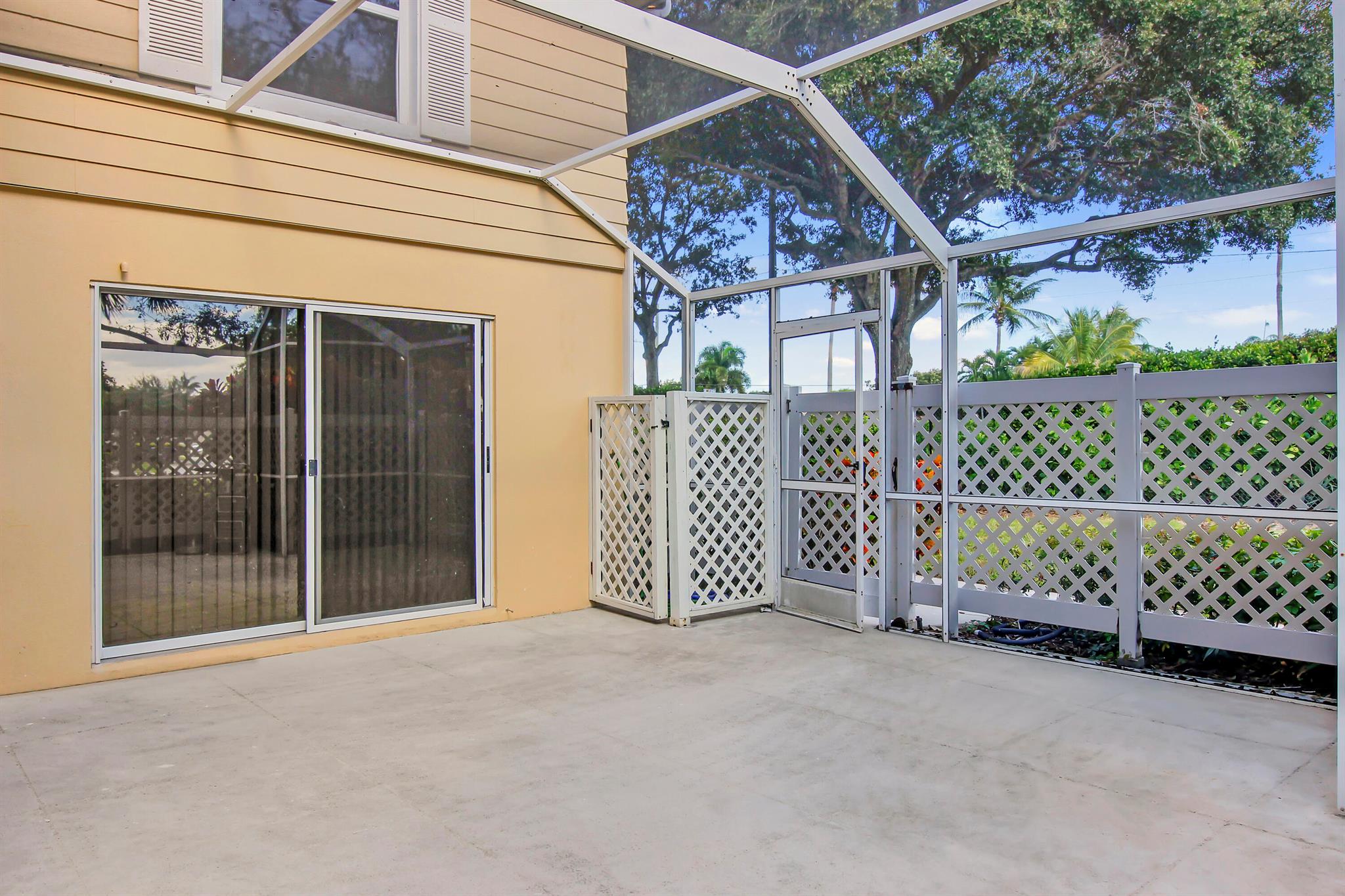 WELLESLEY AT BOYNTON BEAC - Residential