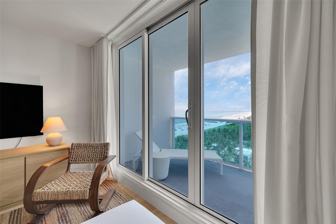 Roney Palace - Residential