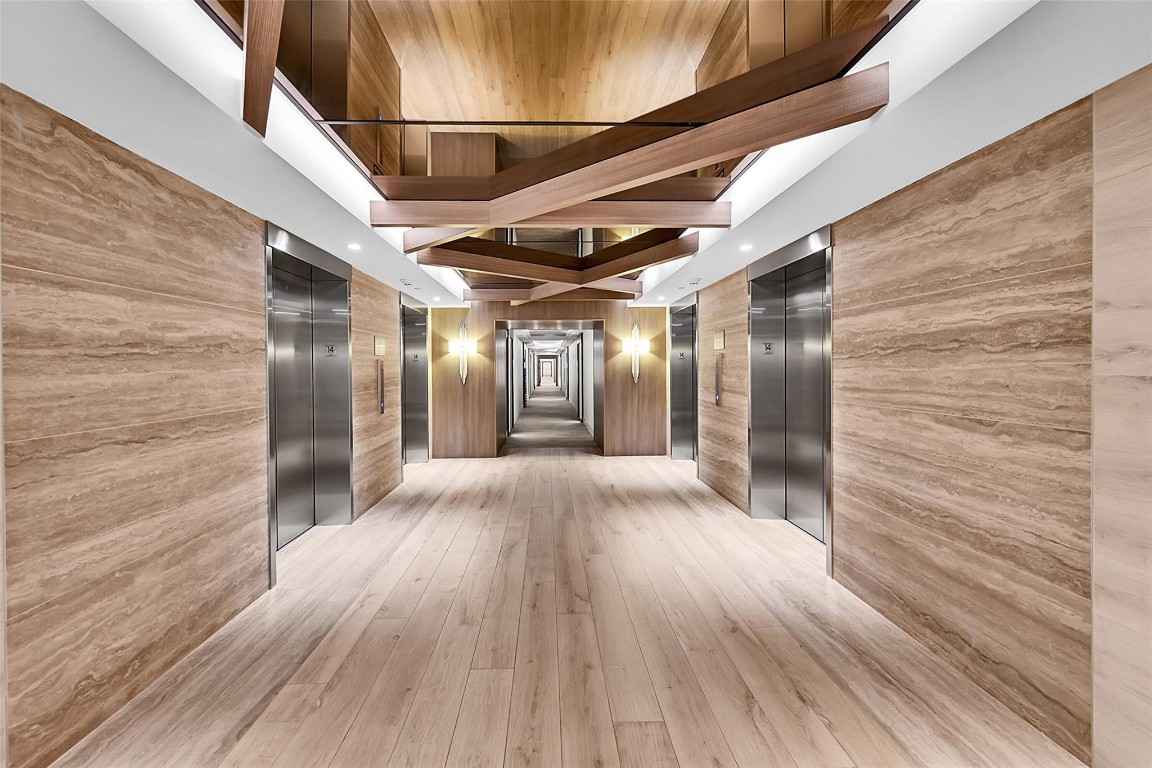 Roney Palace - Residential