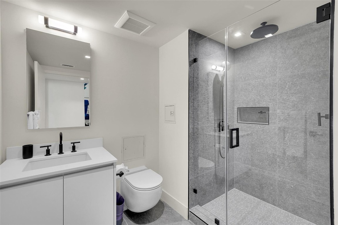 Roney Palace - Residential