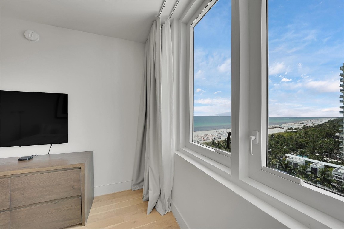 Roney Palace - Residential