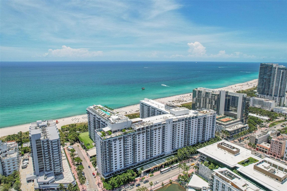 Roney Palace - Residential