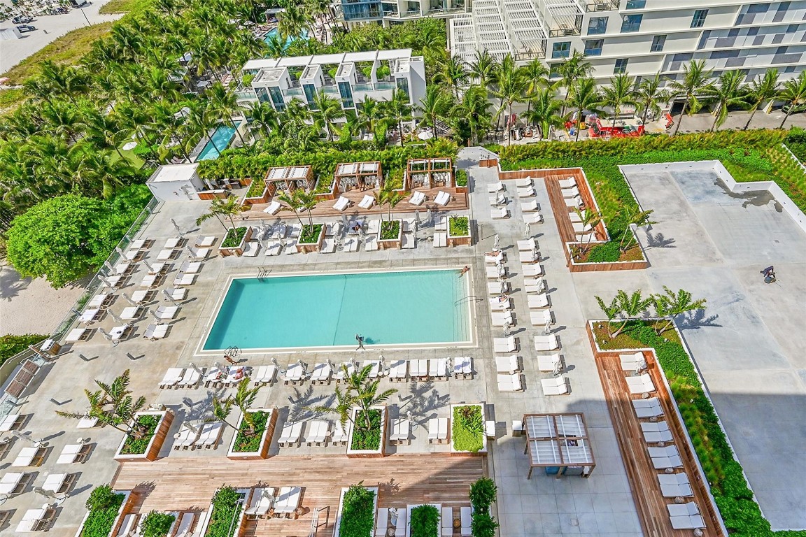 Roney Palace - Residential