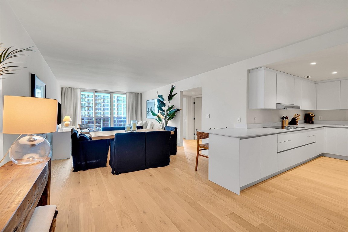 2301 Collins Avenue 1008