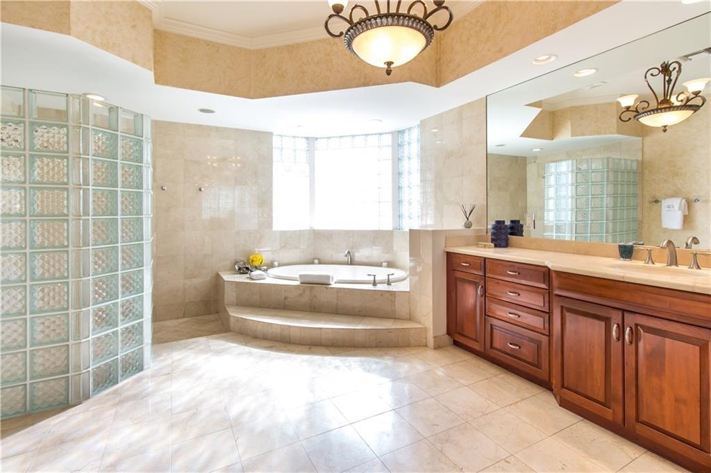 CORAL KEY VILLAS 3RD SEC - Residential