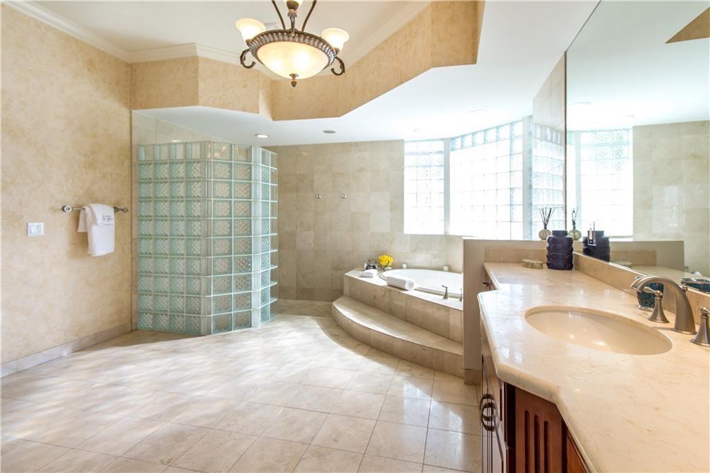 CORAL KEY VILLAS 3RD SEC - Residential