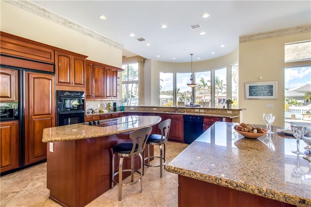 CORAL KEY VILLAS 3RD SEC - Residential